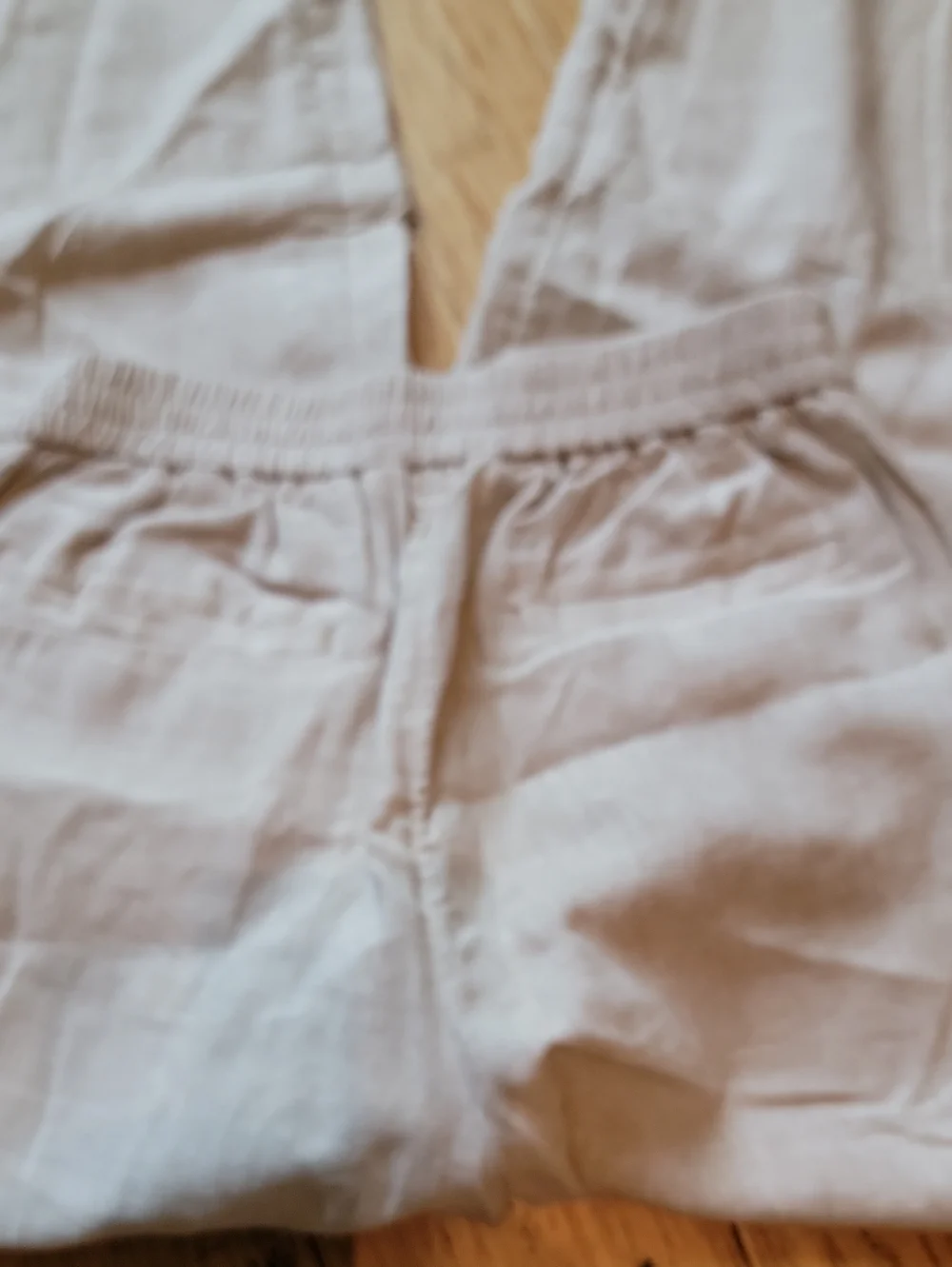 Banana Republic Wide-Leg Cropped Pants in Light Taupe